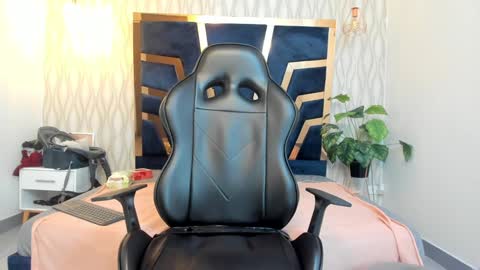 Snapshot of adbel_sady chatting on 12/18/24, 02:17 adbel sady online show from 12/18/24, 02:17