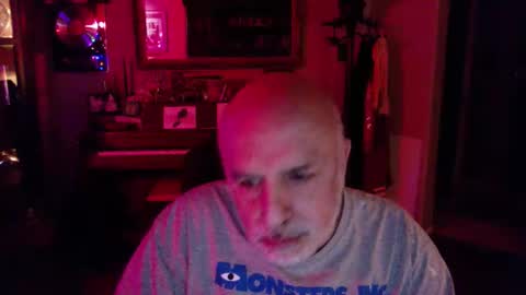 Snapshot of add_me_2 chatting on 12/15/25, 07:56 add_me_2 online show from 12/15/25, 07:56