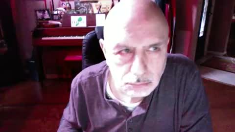 Snapshot of add_me_2 chatting on 12/17/25, 06:36 add_me_2 online show from 12/17/25, 06:36