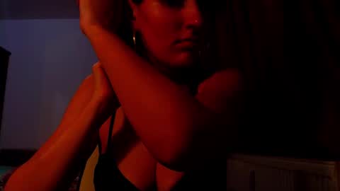 Snapshot of addicted2uts chatting on 01/27/25, 09:22 amy online show from 01/27/25, 09:22