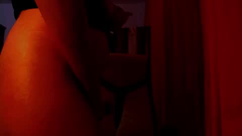 Snapshot of addicted2uts chatting on 02/05/25, 11:50 amy online show from 02/05/25, 11:50