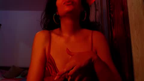 Snapshot of addicted2uts chatting on 02/11/25, 12:48 amy online show from 02/11/25, 12:48