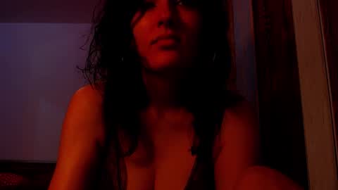 Snapshot of addicted2uts chatting on 09/25/25, 09:24 amy online show from 09/25/25, 09:24