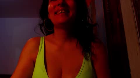 Snapshot of addicted2uts chatting on 09/26/25, 12:53 amy online show from 09/26/25, 12:53