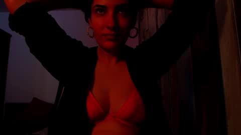 Snapshot of addicted2uts chatting on 10/10/25, 02:16 amy online show from 10/10/25, 02:16