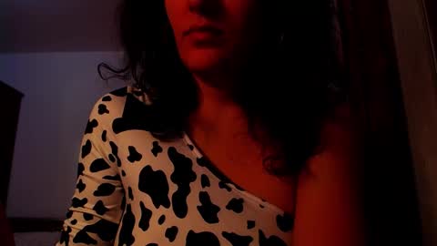 Snapshot of addicted2uts chatting on 10/13/25, 06:46 amy online show from 10/13/25, 06:46