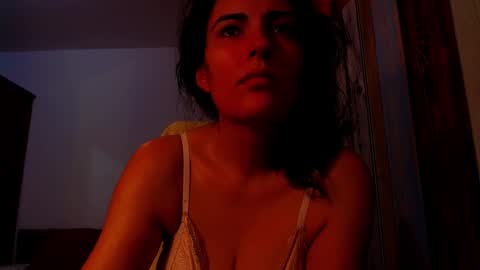 Snapshot of addicted2uts chatting on 10/19/25, 09:59 amy online show from 10/19/25, 09:59