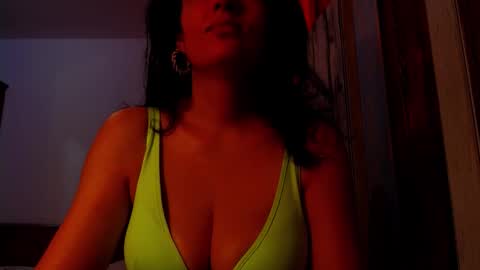 Snapshot of addicted2uts chatting on 10/20/25, 11:32 amy online show from 10/20/25, 11:32