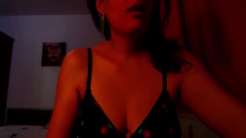 Snapshot of addicted2uts chatting on 01/18/26, 11:08 amy online show from 01/18/26, 11:08