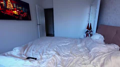 Sabi online show from 12/14/25, 06:19