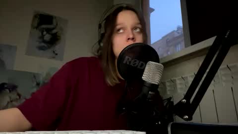 Snapshot of addy_moon chatting on 12/29/24, 06:35 Addy online show from 12/29/24, 06:35
