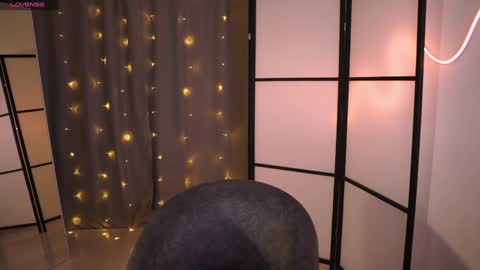 Snapshot of addy_moon chatting on 01/20/25, 03:50 Addy online show from 01/20/25, 03:50