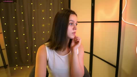 Snapshot of addy_moon chatting on 03/01/25, 10:24 Addy online show from 03/01/25, 10:24