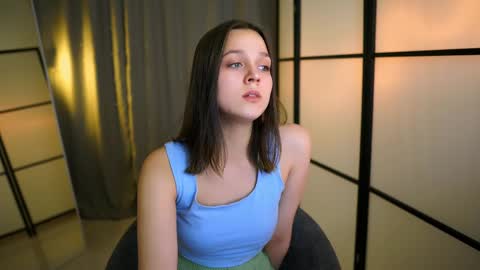 Snapshot of addy_moon chatting on 03/07/25, 04:33 Addy online show from 03/07/25, 04:33