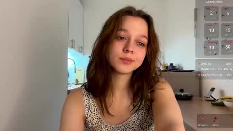 Snapshot of addy_moon chatting on 10/18/25, 04:08 Addy online show from 10/18/25, 04:08