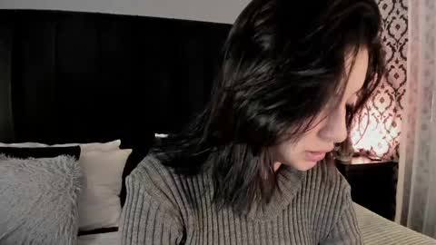 Snapshot of adeelinee chatting on 04/28/26, 07:52 Ade online show from 04/28/26, 07:52