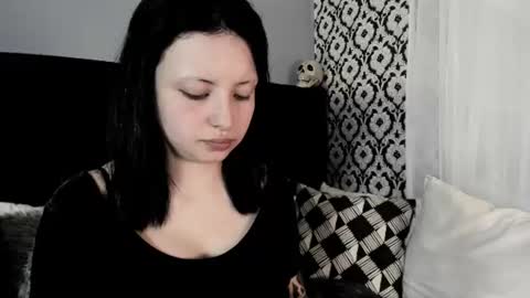 Snapshot of adeelinee chatting on 06/27/26, 08:14 Ade online show from 06/27/26, 08:14