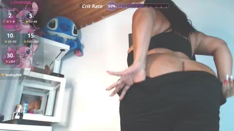 Snapshot of adelamorales chatting on 12/21/25, 11:45 adelamorales online show from 12/21/25, 11:45