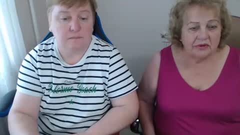 Snapshot of adelandsofia chatting on 10/01/25, 01:50 AdelAndSofia online show from 10/01/25, 01:50