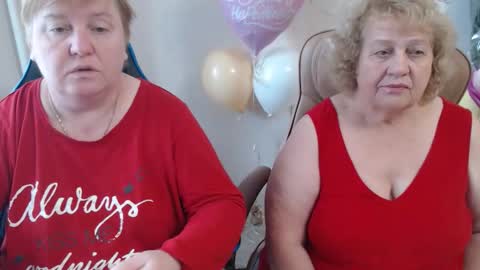 Snapshot of adelandsofia chatting on 10/21/25, 08:15 AdelAndSofia online show from 10/21/25, 08:15