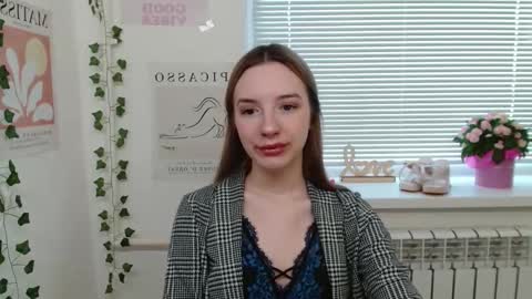 Snapshot of adele0_0 chatting on 02/20/25, 10:27 Adele online show from 02/20/25, 10:27