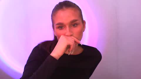 Adele Amore online show from 02/17/25, 12:16