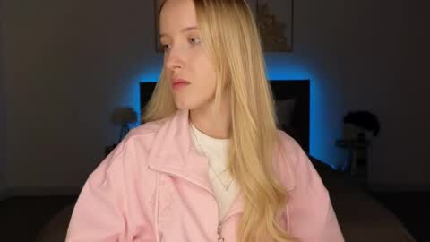 Adele online show from 04/23/26, 09:17