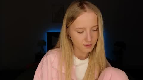 Adele online show from 04/24/26, 09:39