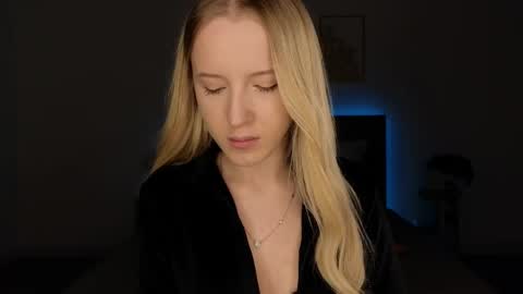 Adele online show from 04/28/26, 08:36