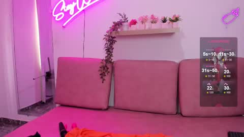 Snapshot of adele_latinlady chatting on 03/10/25, 08:34 Sofi online show from 03/10/25, 08:34