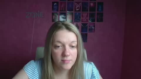 Adele online show from 12/03/25, 07:12