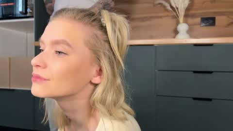 Adele Nick online show from 03/20/26, 07:35