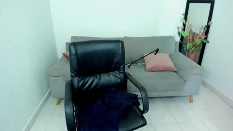 Snapshot of adele_sweett chatting on 12/22/25, 10:23 Carolina online show from 12/22/25, 10:23