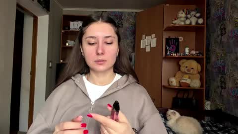 Snapshot of adeleapel chatting on 04/03/26, 08:12 Poly online show from 04/03/26, 08:12