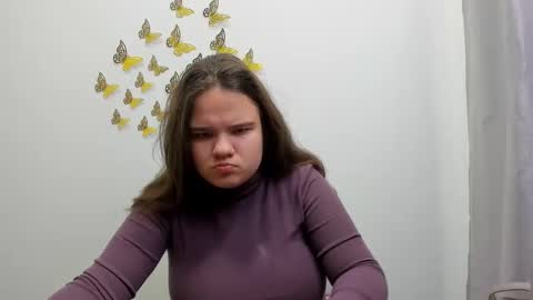 Snapshot of adelecruzz chatting on 01/18/25, 12:57 adelecruzz online show from 01/18/25, 12:57