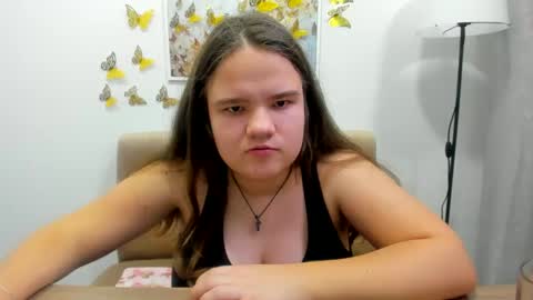 Snapshot of adelecruzz chatting on 02/08/25, 04:36 adelecruzz online show from 02/08/25, 04:36