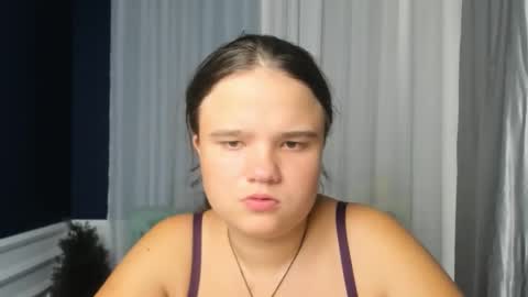 Snapshot of adelecruzz chatting on 09/11/25, 12:05 adelecruzz online show from 09/11/25, 12:05