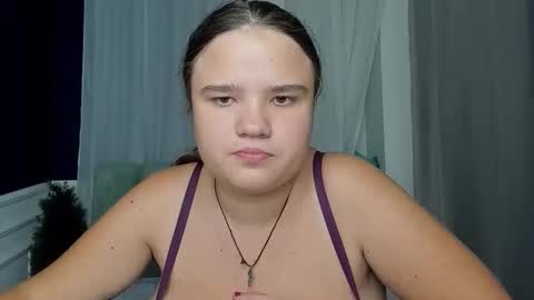 Snapshot of adelecruzz chatting on 09/28/25, 12:10 adelecruzz online show from 09/28/25, 12:10