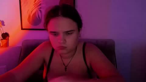 Snapshot of adelecruzz chatting on 09/30/25, 11:48 adelecruzz online show from 09/30/25, 11:48