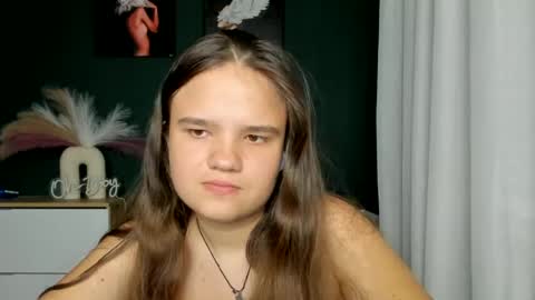 Snapshot of adelecruzz chatting on 06/14/26, 12:07 adelecruzz online show from 06/14/26, 12:07