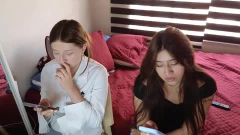 adellein foxx online show from 10/08/25, 06:38