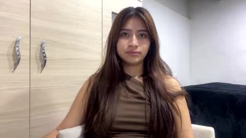 adellein foxx online show from 10/10/25, 04:55