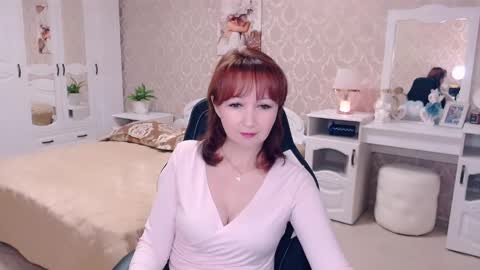 Snapshot of adelemoran chatting on 12/15/24, 07:21 AdeleMoran online show from 12/15/24, 07:21