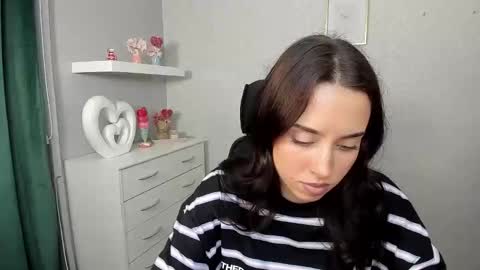 Adele online show from 03/26/26, 06:41