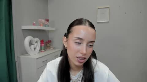 Adele online show from 04/15/26, 05:58