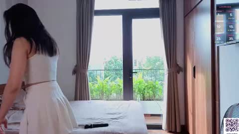 Adelia online show from 11/07/25, 01:05