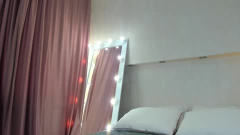 Adelina bliss online show from 04/15/26, 09:27