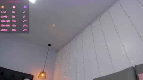 adelinaconte1 online show from 01/23/25, 08:56