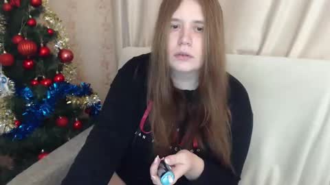 Snapshot of adelinalawson chatting on 01/07/25, 06:45 adelinalawson online show from 01/07/25, 06:45