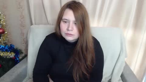 Snapshot of adelinalawson chatting on 02/14/25, 04:37 adelinalawson online show from 02/14/25, 04:37